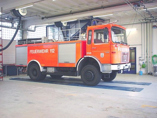 Paralellogrambuehne 30000 Feuerwehr 002 web